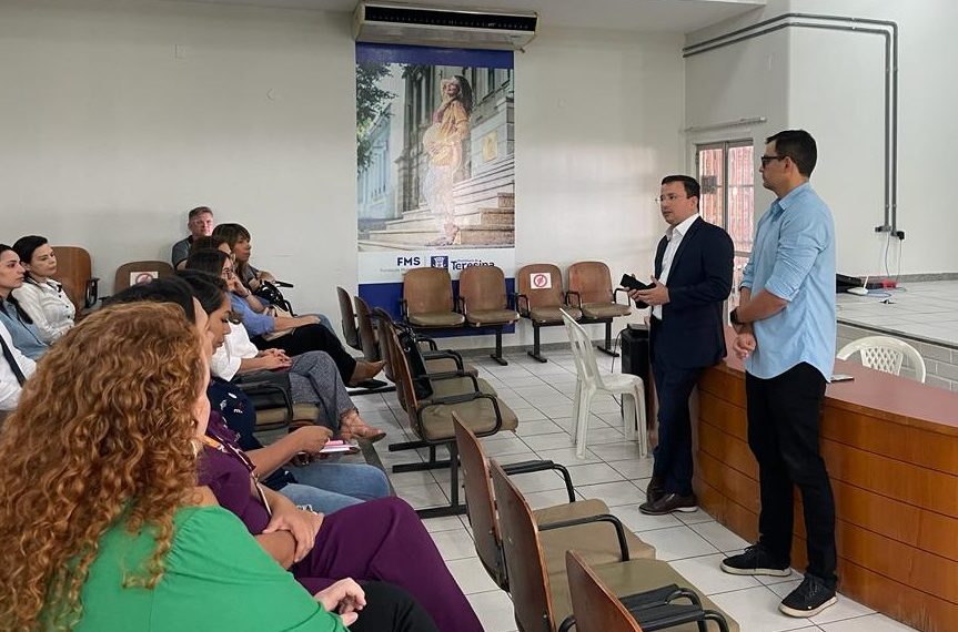 Médico Ítalo Costa toma posse como presidente da FMS