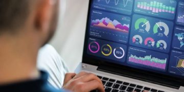 Educação, gestão e jurídica são destaques de contratações no país