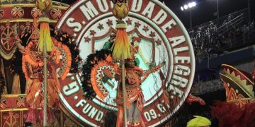 Mocidade Alegre é bicampeã do carnaval de SP