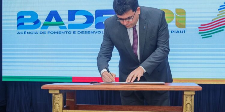 Governo transforma Piauí Fomento em Badespi e destina R$ 10 milhões em microcrédito