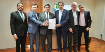 Rafael assina contrato de R$ 2 bilhões em investimentos para o Piauí