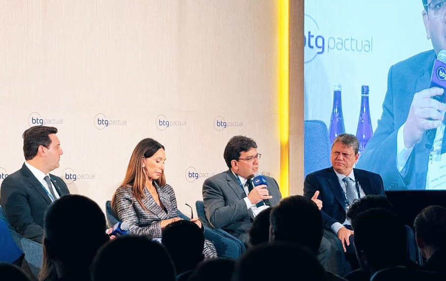 Nos EUA, governador defende transição energética e aponta Piauí como um celeiro de oportunidades