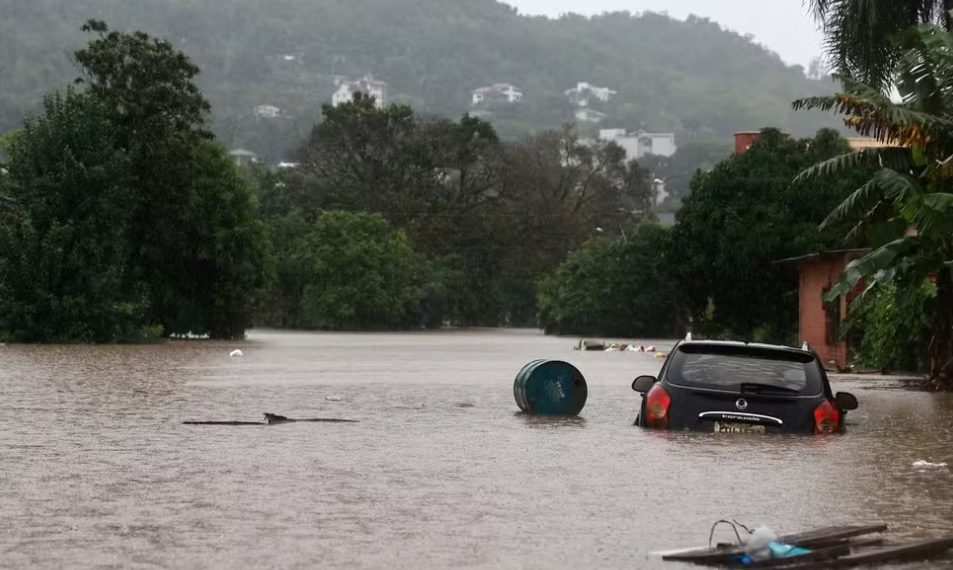 Temporal no RS: sobe para 13 o número de mortos; 8,3 mil pessoas estão fora de casa, diz boletim