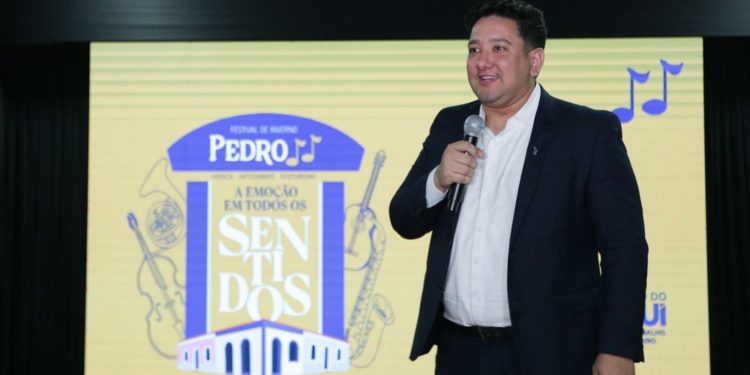 Cantora Ana Carolina abrirá 18ª edição do Festival de Inverno de Pedro II