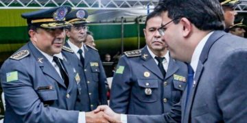 Governador anuncia convocação de mil aprovados no concurso até 2025