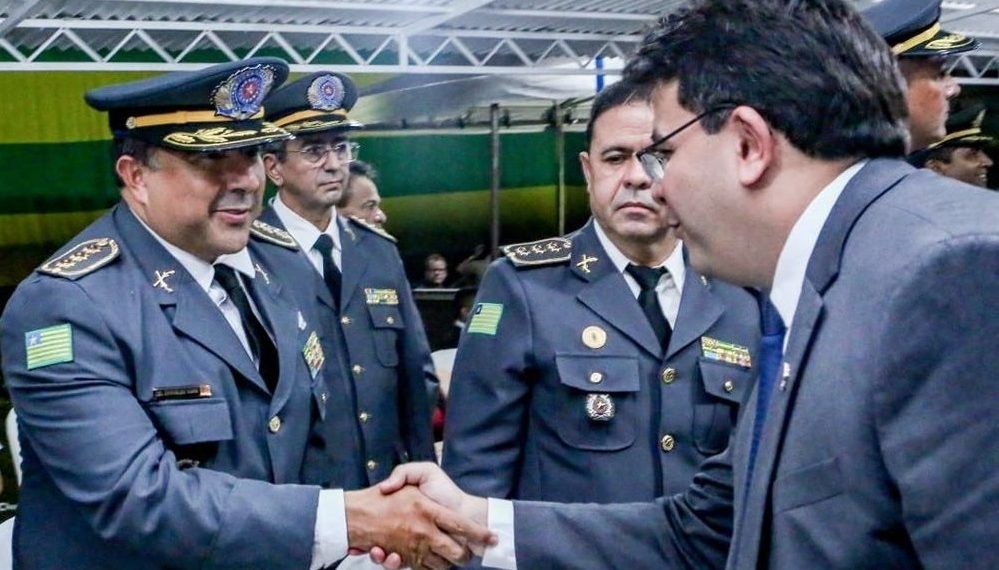 Governador anuncia convocação de mil aprovados no concurso até 2025