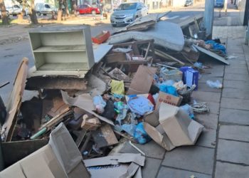 Limpeza de casas no RS envolve 1,5 mil voluntários de todo o país