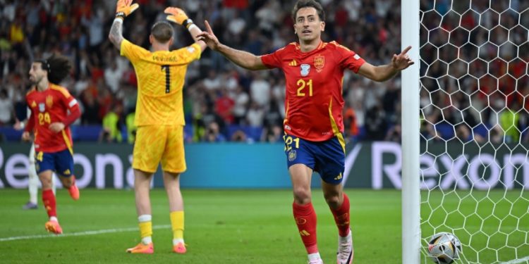 Espanha vence Inglaterra com gol no fim e é tetracampeã da Euro