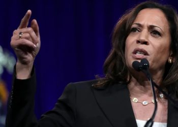 Pesquisa de intenção de voto Reuters/Ipsos aponta Kamala com 44%, e Trump com 42%