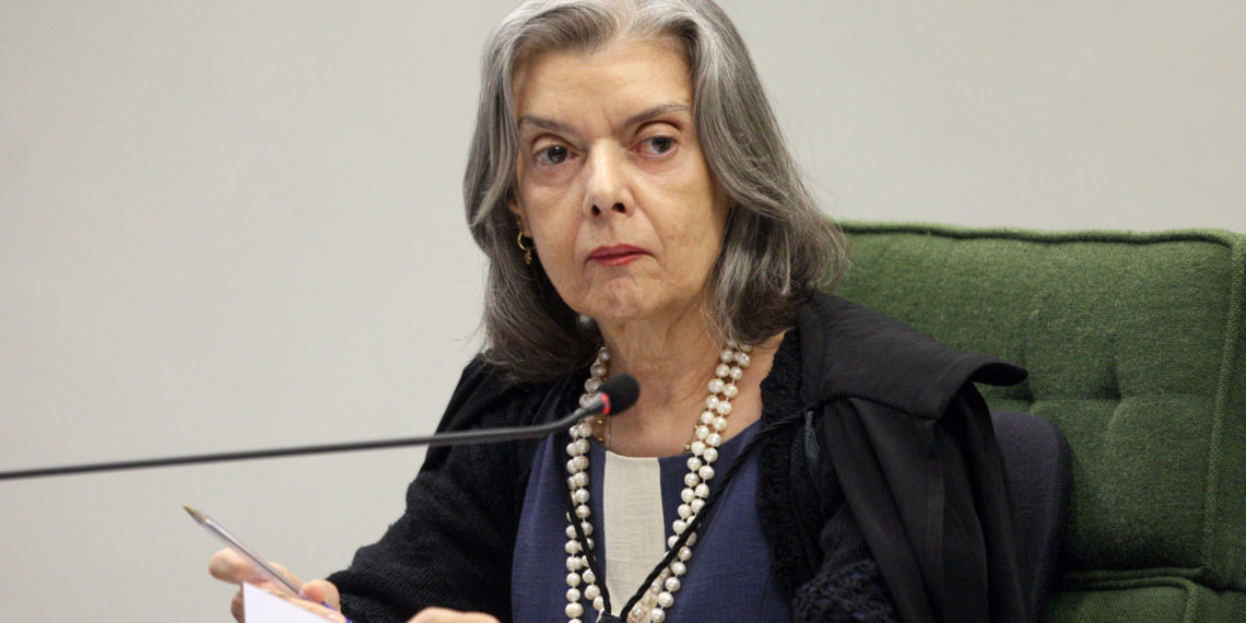 Cármen Lúcia diz que violência na campanha afeta a democracia e pede que partidos e candidatos ‘tomem tenência’