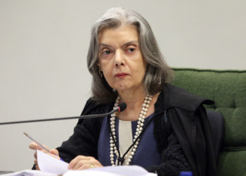 Cármen Lúcia diz que violência na campanha afeta a democracia e pede que partidos e candidatos ‘tomem tenência’