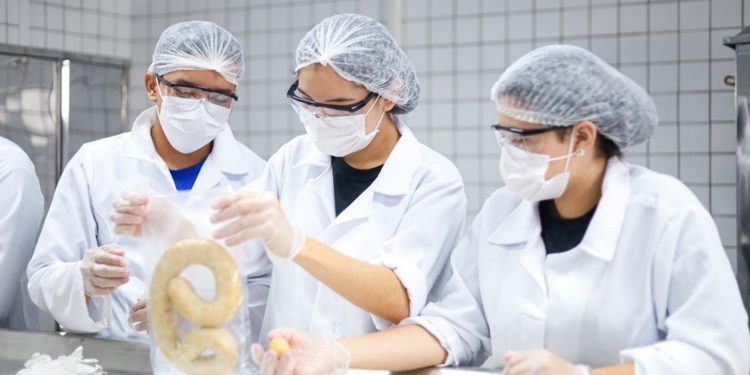 Estudantes do litoral do Piauí projetam impulso da economia pesqueira com nova Escola do Mar