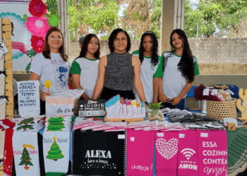 Estudantes de Centro de Tempo Integral de Teresina realizam feira sobre soluções tecnológicas