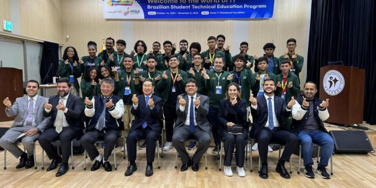 Governador finaliza missão internacional na Ásia com estudantes piauienses em intercâmbio na Coreia do Sul