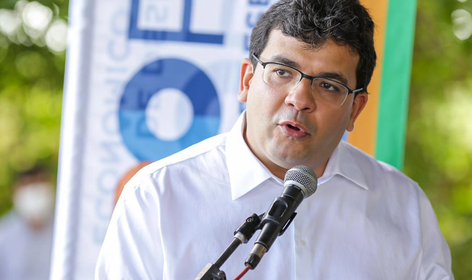 Governador participa de atividades do Dia do Piauí em Parnaíba e Teresina