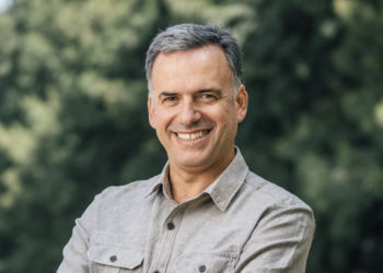 Esquerdista Yamandú Orsi é eleito presidente do Uruguai e derrota conservador Álvaro Delgado