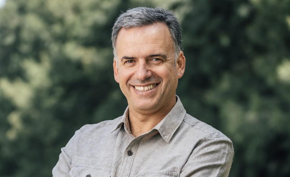 Esquerdista Yamandú Orsi é eleito presidente do Uruguai e derrota conservador Álvaro Delgado