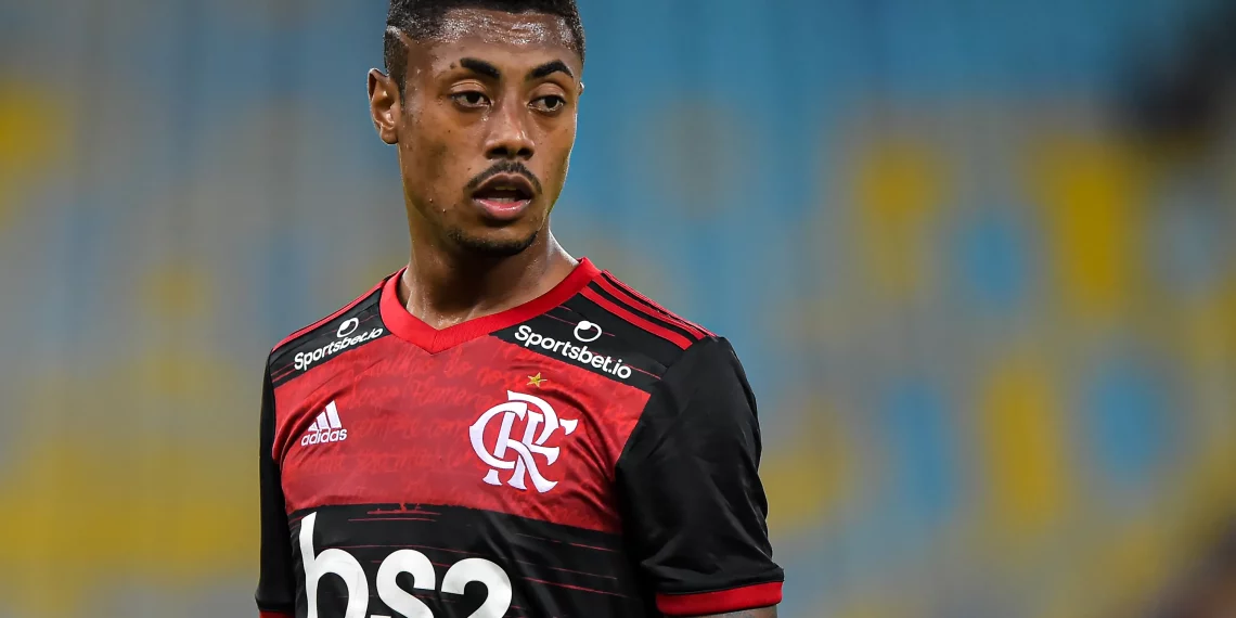 Alerta de empresa mostra nove apostas máximas em cartão de Bruno Henrique, do Flamengo, em espaço de três horas