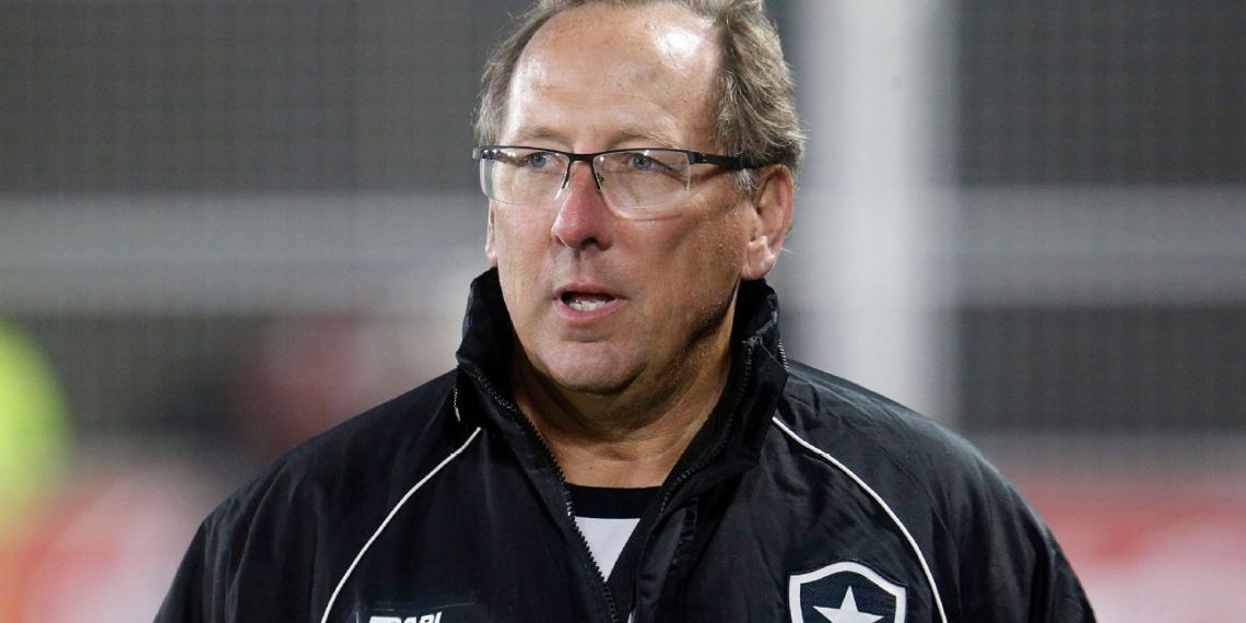 Textor provoca Everson uma semana antes de Botafogo x Atlético-MG: “Aluguei um apartamento na mente dele”