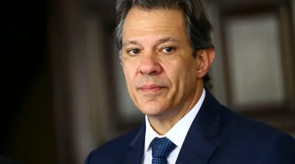 Haddad diz que Lula pediu mais um ministério no corte de gastos; Defesa foi chamada para reunião, afirmam interlocutores