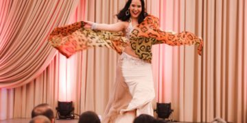 Espetáculo de dança do ventre trará reflexão sobre a beleza do universo e a natureza humana