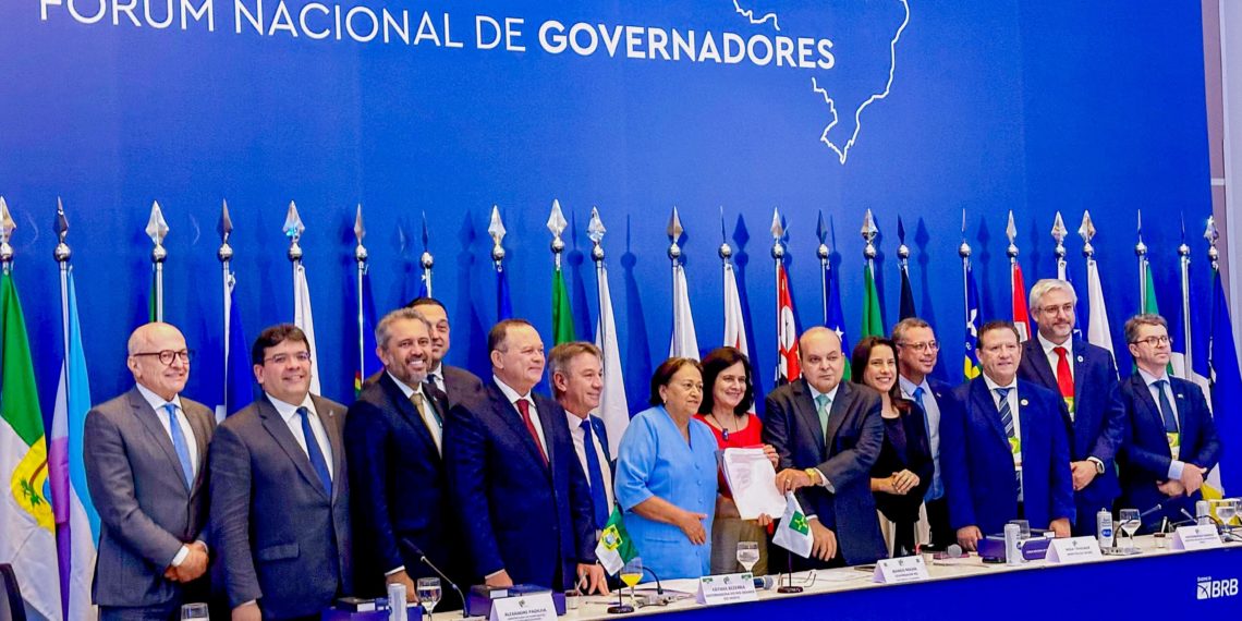 Rafael Fonteles assina adesão a programa nacional de saúde para ampliar oferta a consultas com especialistas