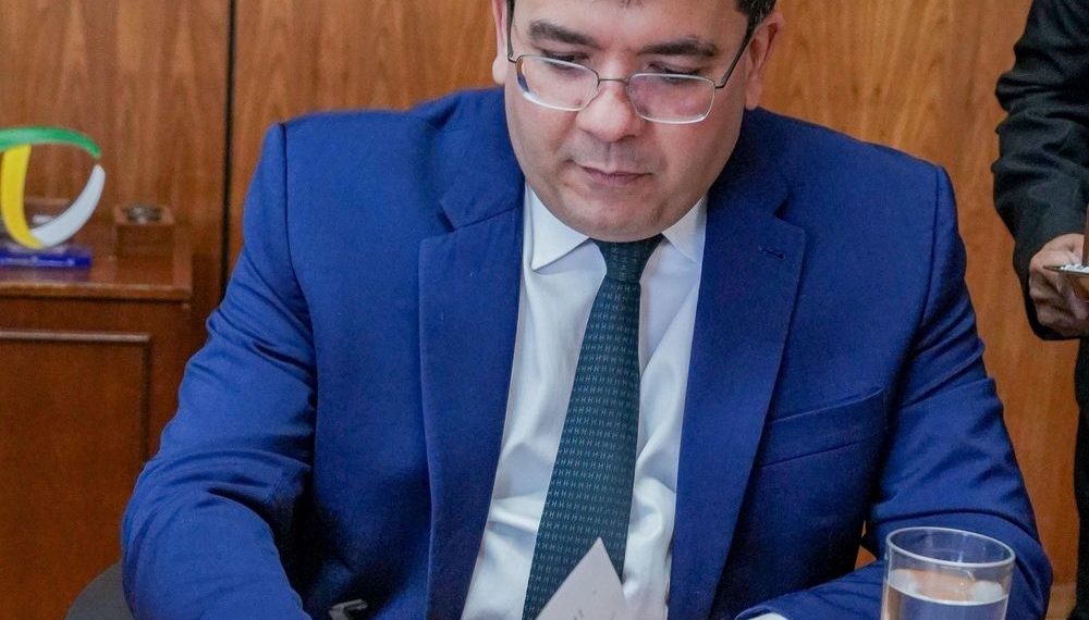 Governador assina contrato de R$ 2,5 bilhões para obras estruturantes no Piauí