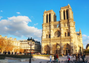 Catedral de Notre-Dame reabre ao público 5 anos após incêndio; cerimônia reuniu líderes mundiais em Paris