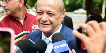 “Existem várias alternativas, nós vamos resistir aumentar a tarifa (de ônibus)”, diz Silvio Mendes