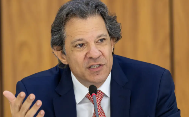 Lula propõe ao Congresso dar isenção de Imposto de Renda para quem ganha até R$ 5 mil