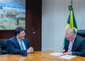 Ministro Alckmin assina autorização para instalação do maior projeto de hidrogênio verde do mundo no Piauí