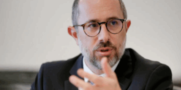 Fraude no INSS: entidades sem estrutura falsificavam assinaturas para ‘associar’ aposentados e descontar mensalidades