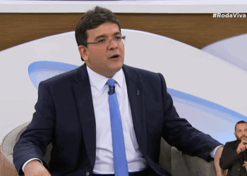 Destaque no PT e com alto índice de aprovação, Rafael Fonteles é entrevistado no Roda Viva