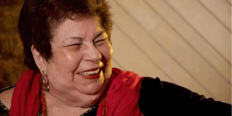 Corpo de Nana Caymmi é velado no Theatro Municipal do Rio