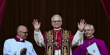 Robert Francis Prevost é o novo papa e escolhe o nome Leão XIV