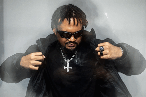 Músico baiano André That Hora lança releitura de música da banda Sangria