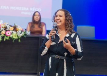 Procuradora fala da Norma Regulamentadora que trata dos riscos psicossociais em simpósio