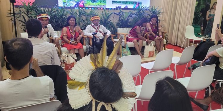 DIÁRIO DA COP: A LÍNGUA INGLESA E OS ATOS POLÍTICOS ATRAVÉS DO ESTÔMAGO