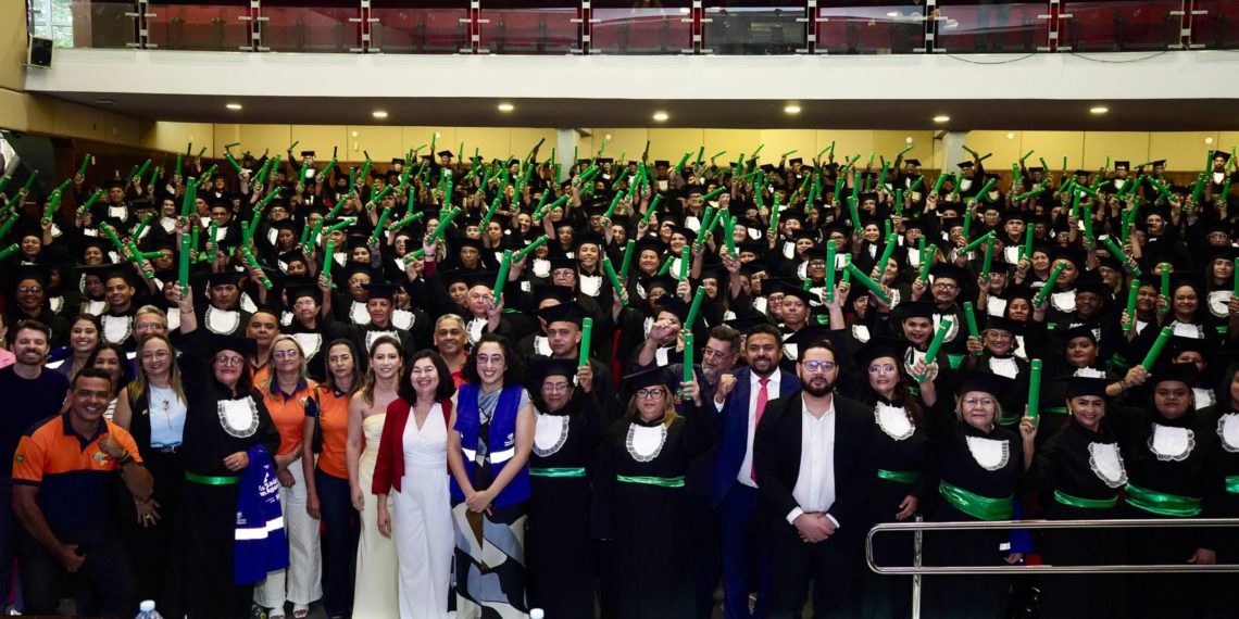 No Piauí, Ministério da Saúde diploma 2.920 Agentes de Saúde e de Endemias